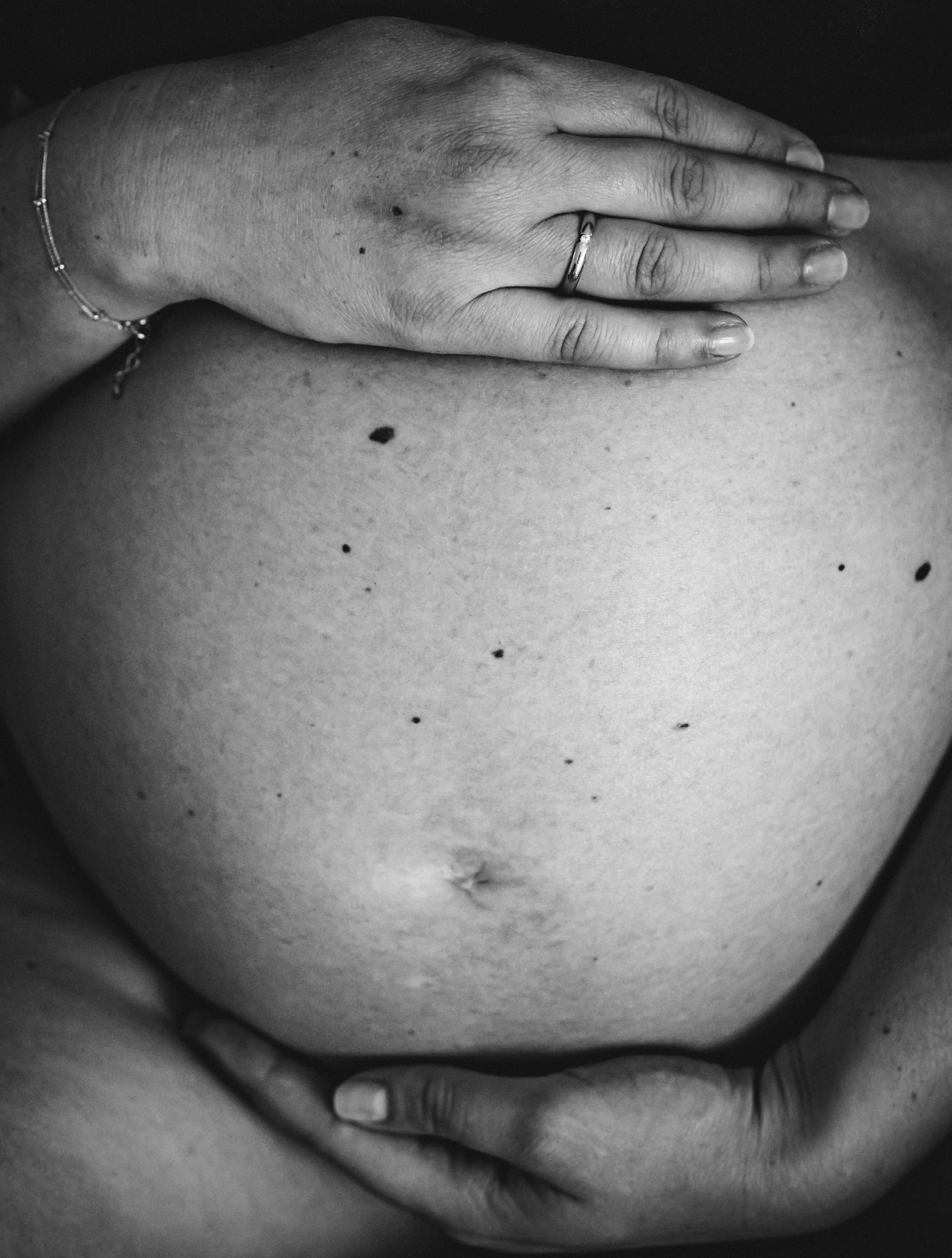 5 Gründe für dein Babybauchshooting Schwangerschaftsshooting Babybauch Fotos Blog Jennifer Grünauer Fotografie